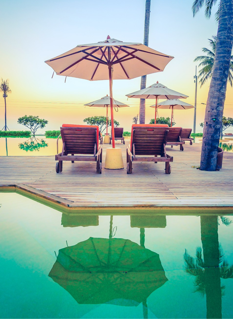 Contact BE ME Lake Retreat